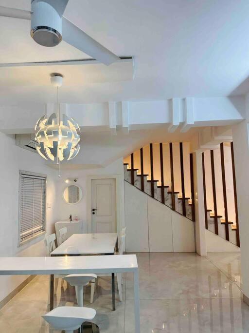 White House Sky View Theatre Villa In Gachibowli Dış mekan fotoğraf