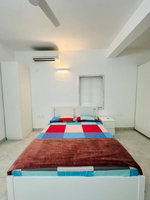 White House Sky View Theatre Villa In Gachibowli Dış mekan fotoğraf