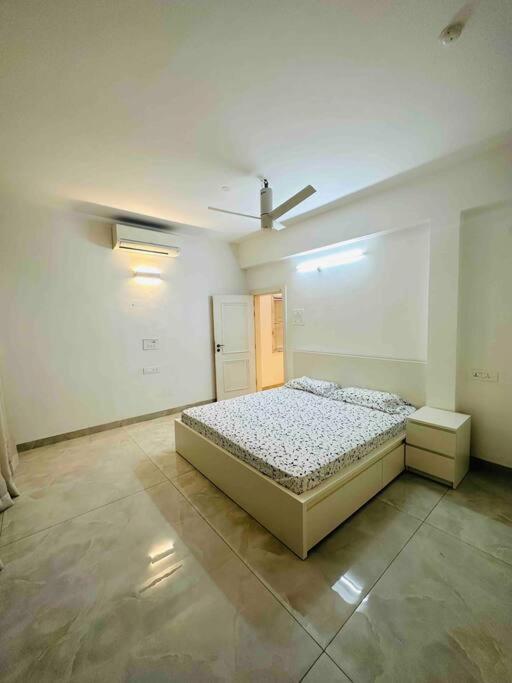 White House Sky View Theatre Villa In Gachibowli Dış mekan fotoğraf